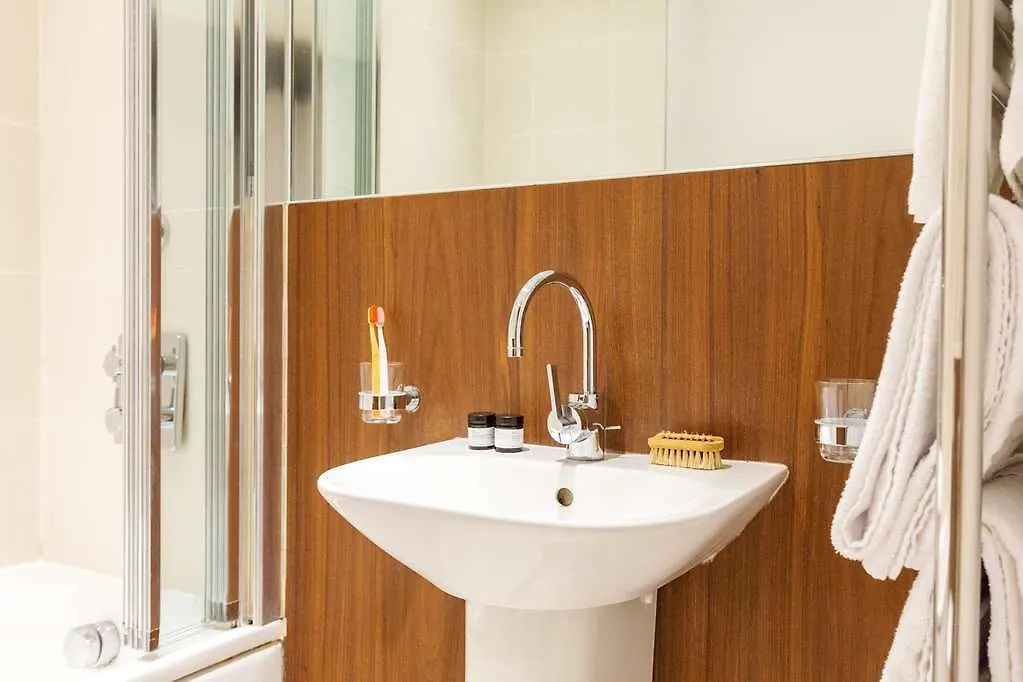 Go Native Hoxton Apartment London